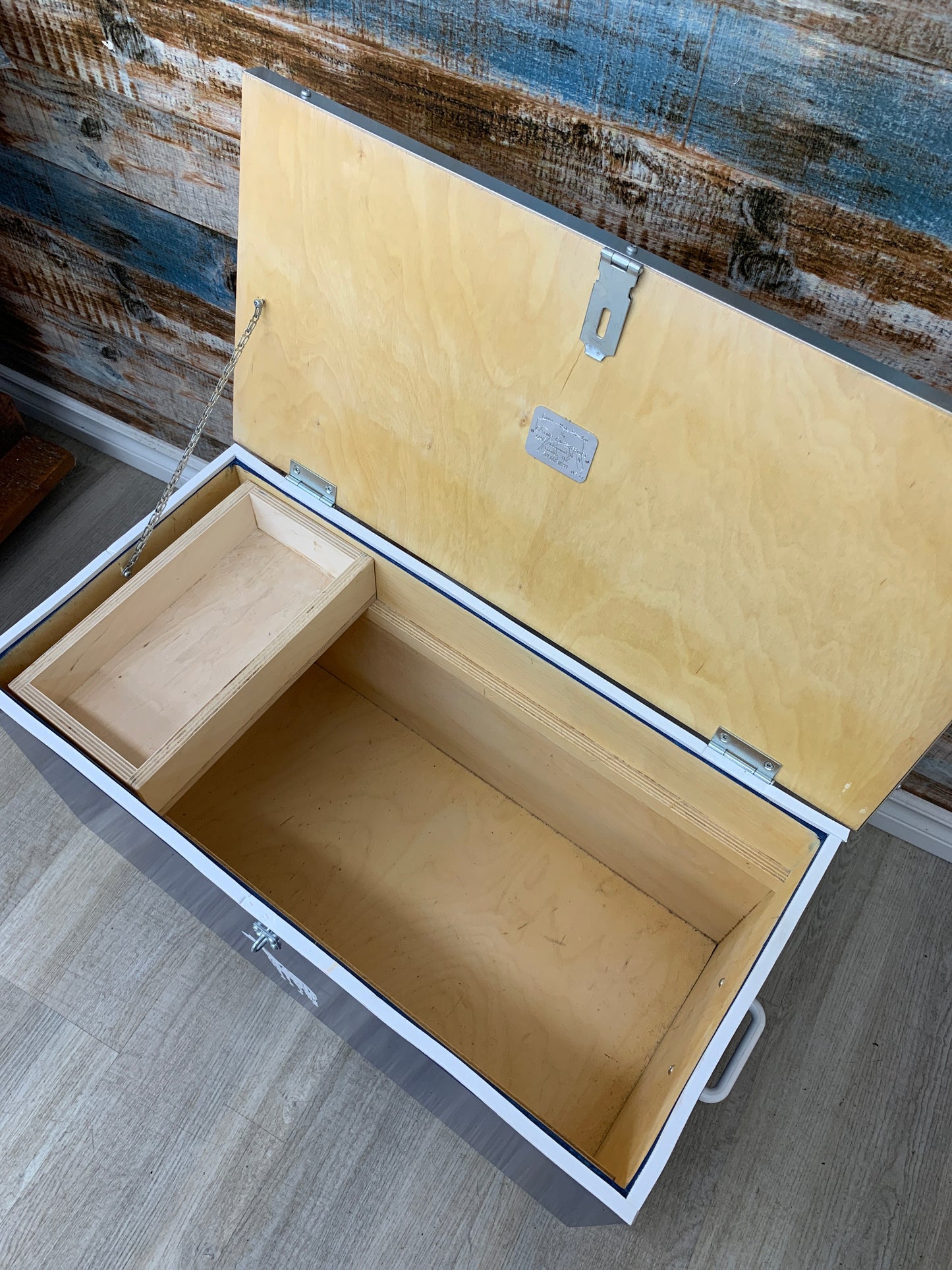 Used, like new Grooming Box 24”Lx12”Dx17”H