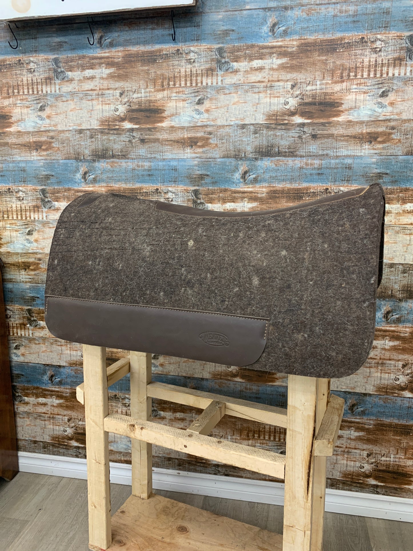 Weaver Used Brown Pad