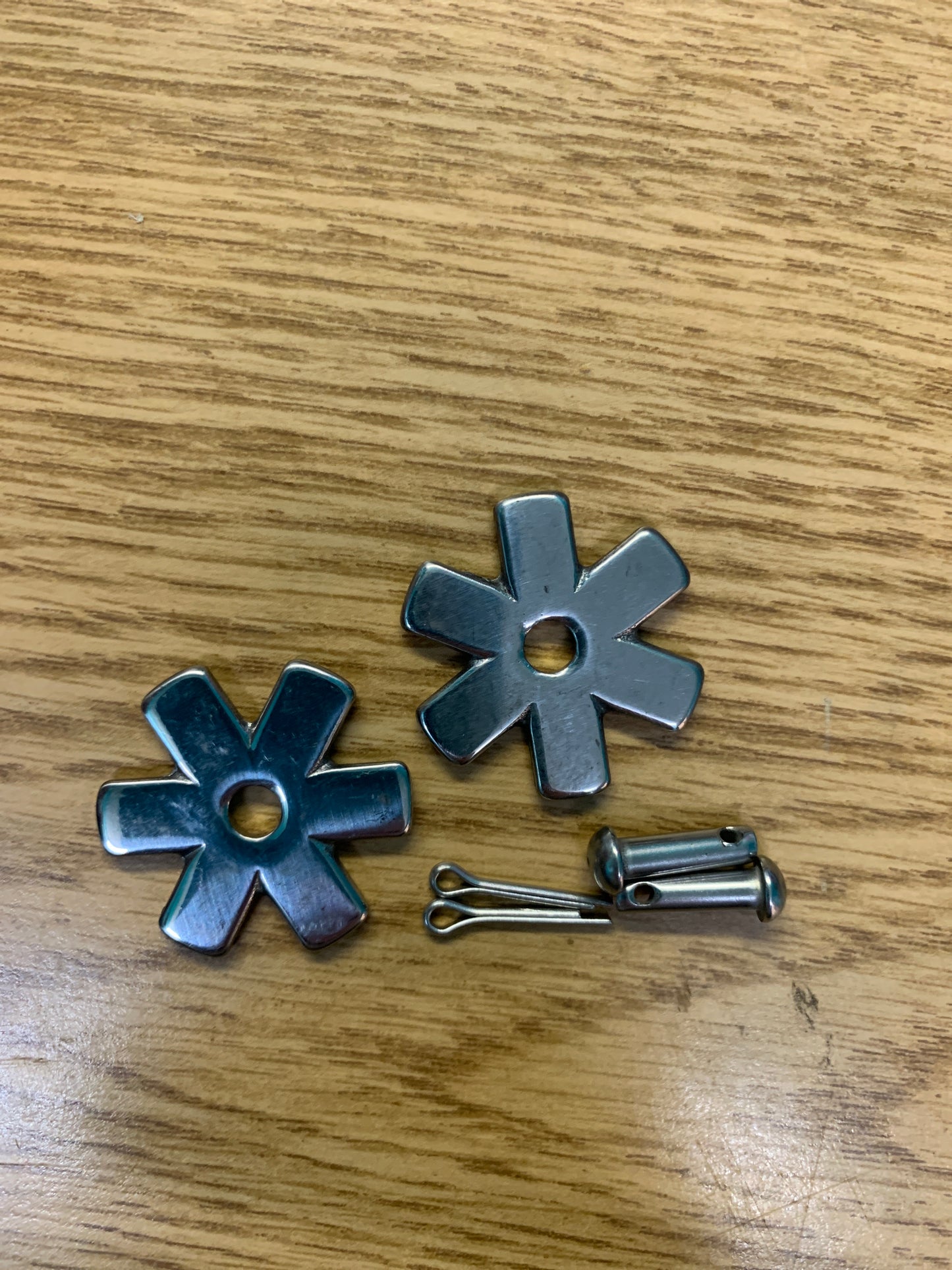 Polished SS 1 1/4” Rowels 6 Point