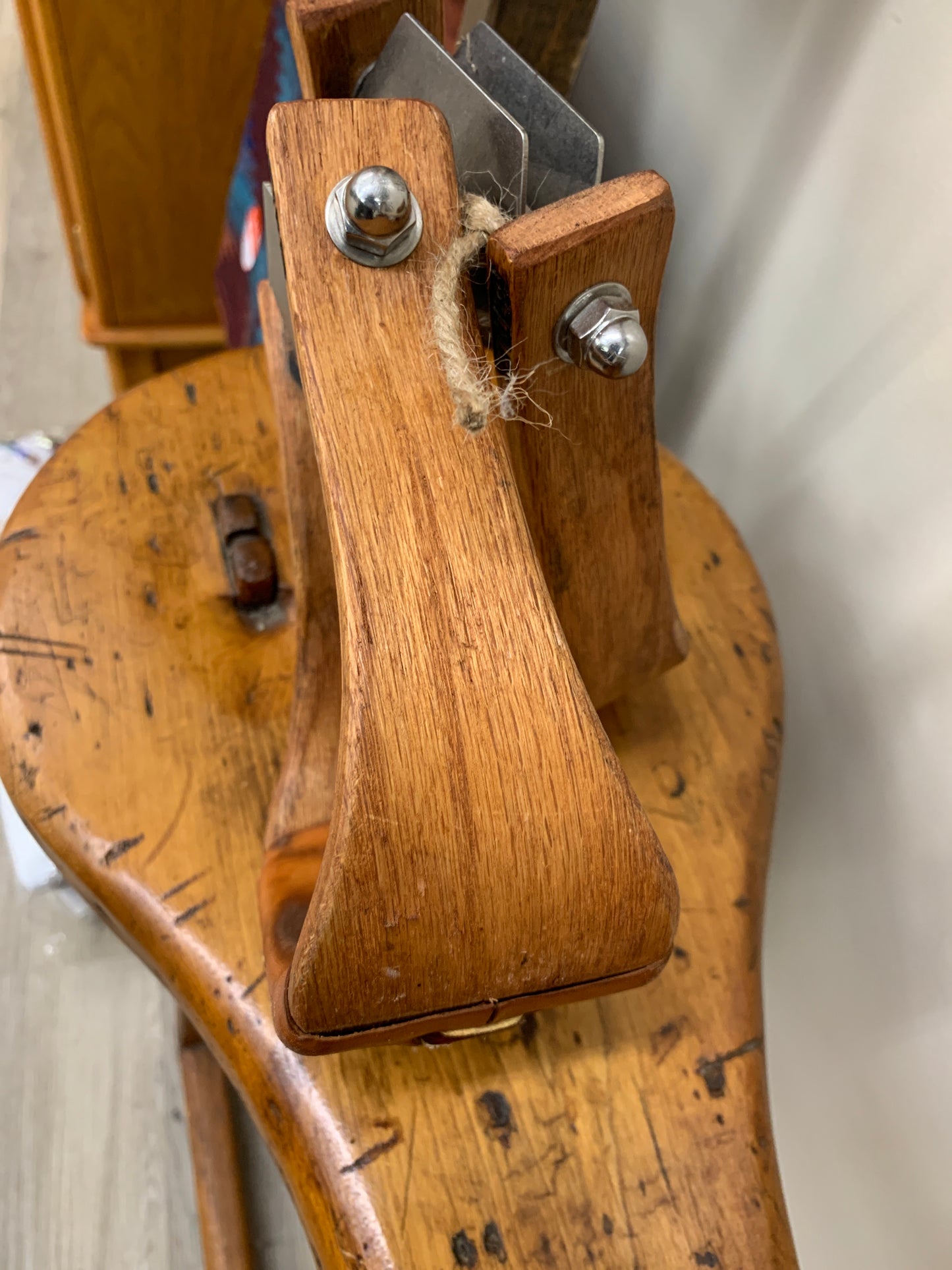 Used Nettles 3” Chisholm Stirrups W Levellers