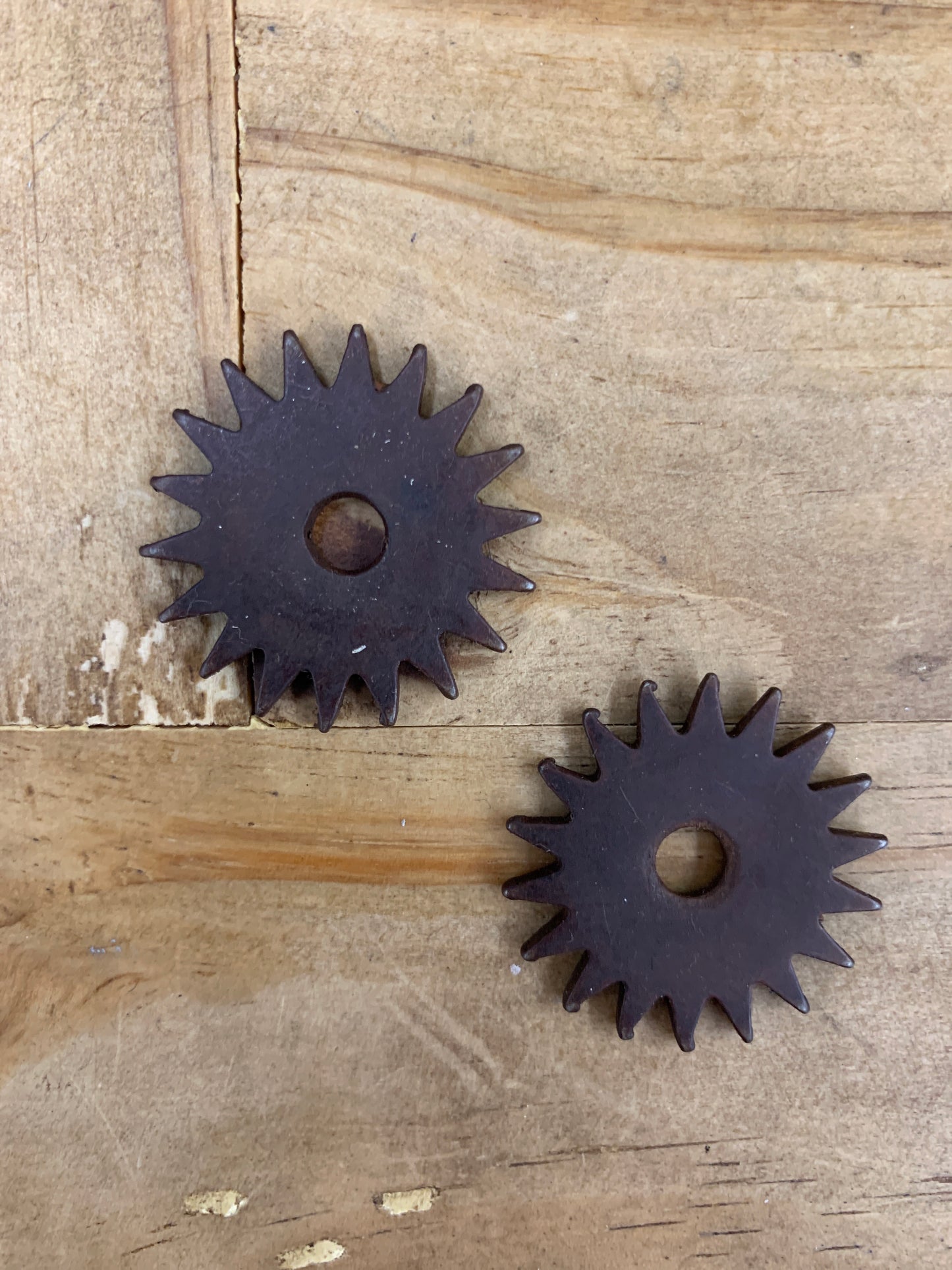 Antique Brown 1 1/4” 18 Point Rowel