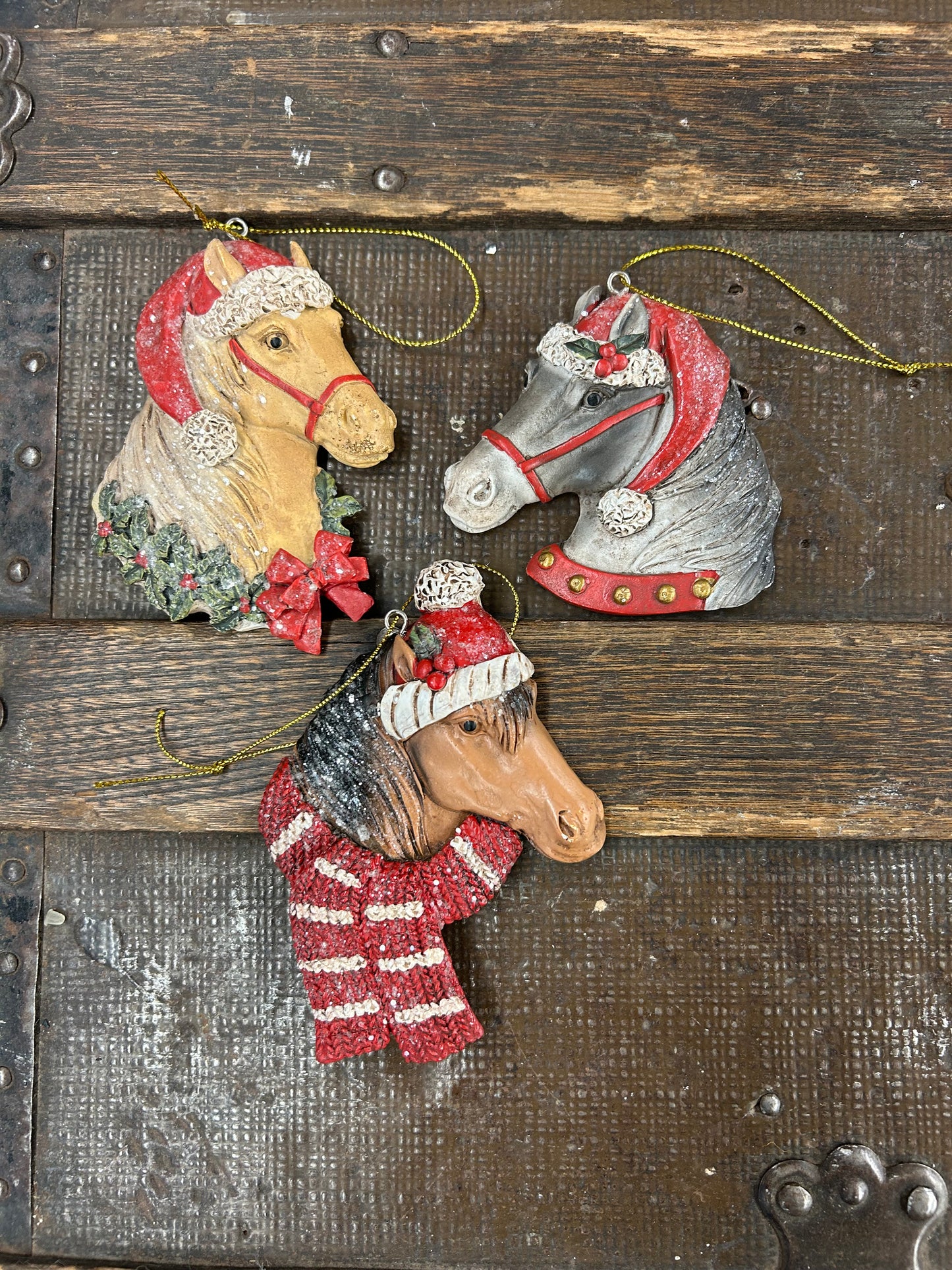 Horse With Wreath Ornament