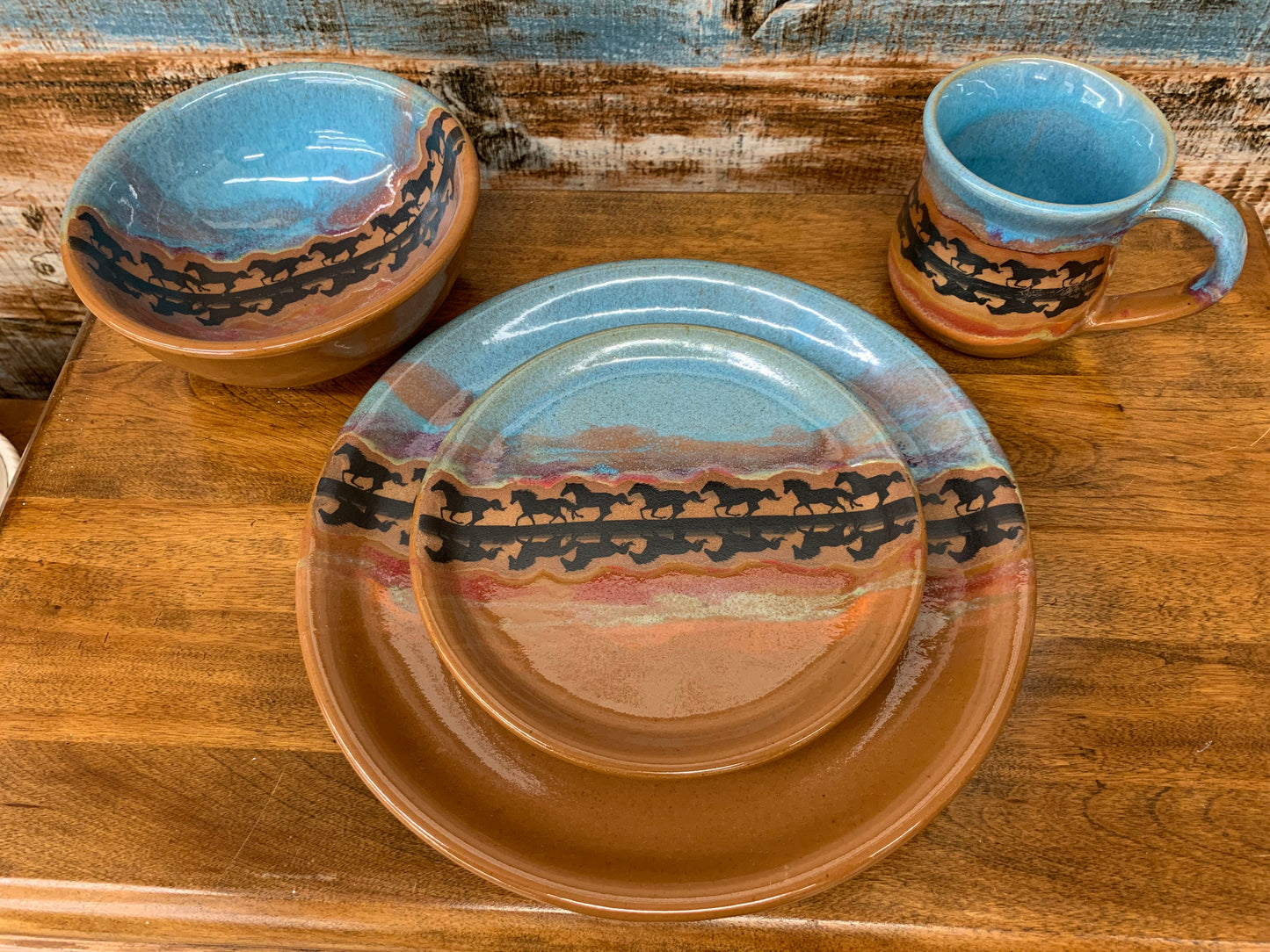 Azul Horse Reflection Place Setting