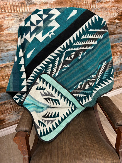 Aztec Reversible Blanket- Manta