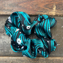 Load image into Gallery viewer, Snowberry Hair Scrunchies
