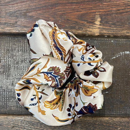 Snowberry Hair Scrunchies