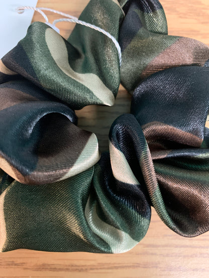 Snowberry Hair Scrunchies