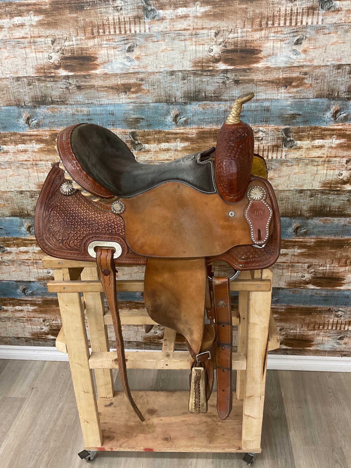 Used HR Saddle