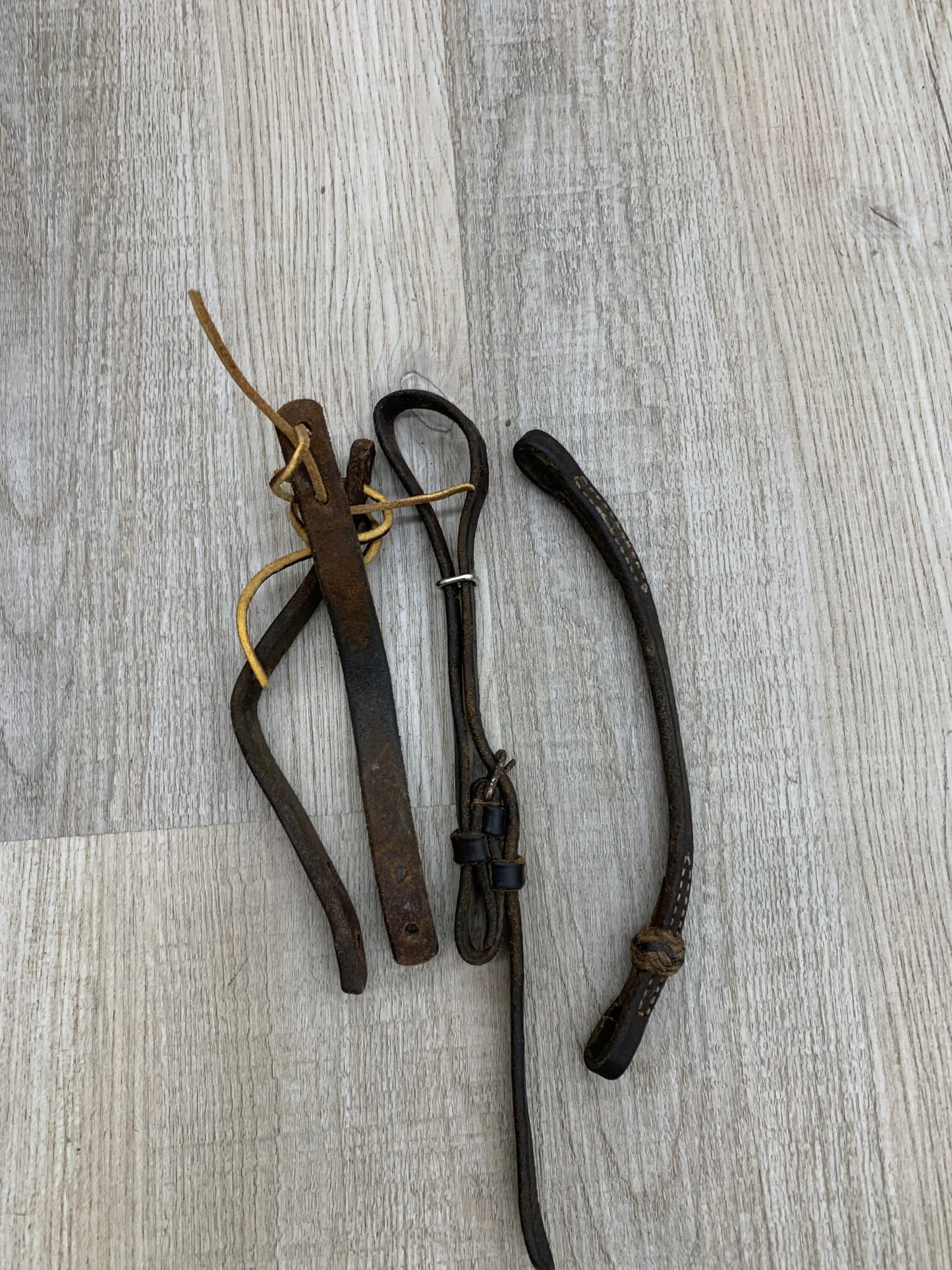 Used misc. bridle pieces