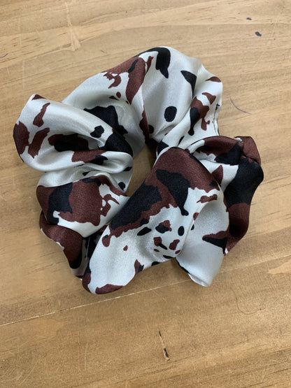 Snowberry Hair Scrunchies