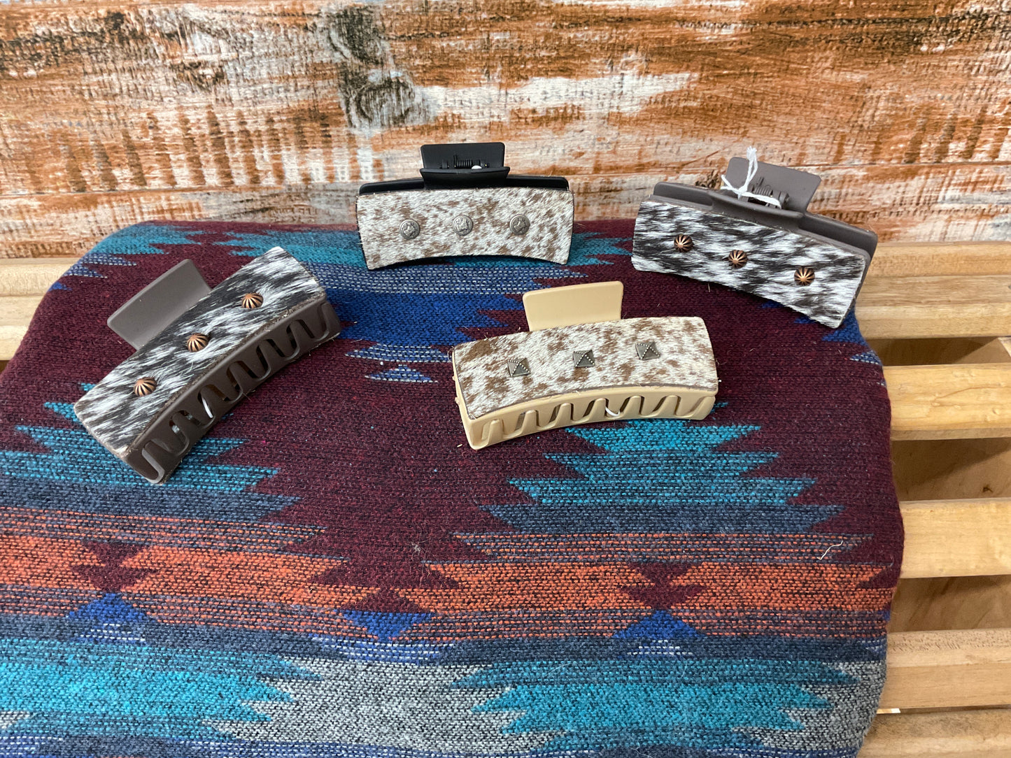 TC Hide On Hair With Gems Claw Clips