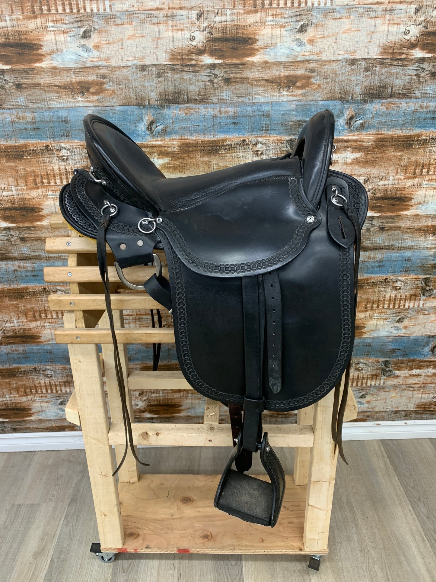 Used Dixieland Saddle