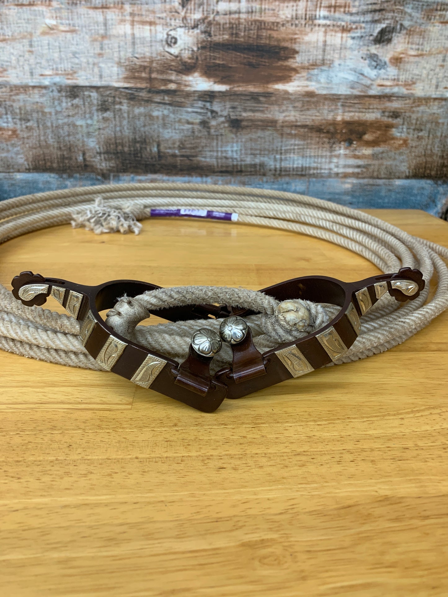 Antiqued Ladies Spur W/ Engraved Stripes