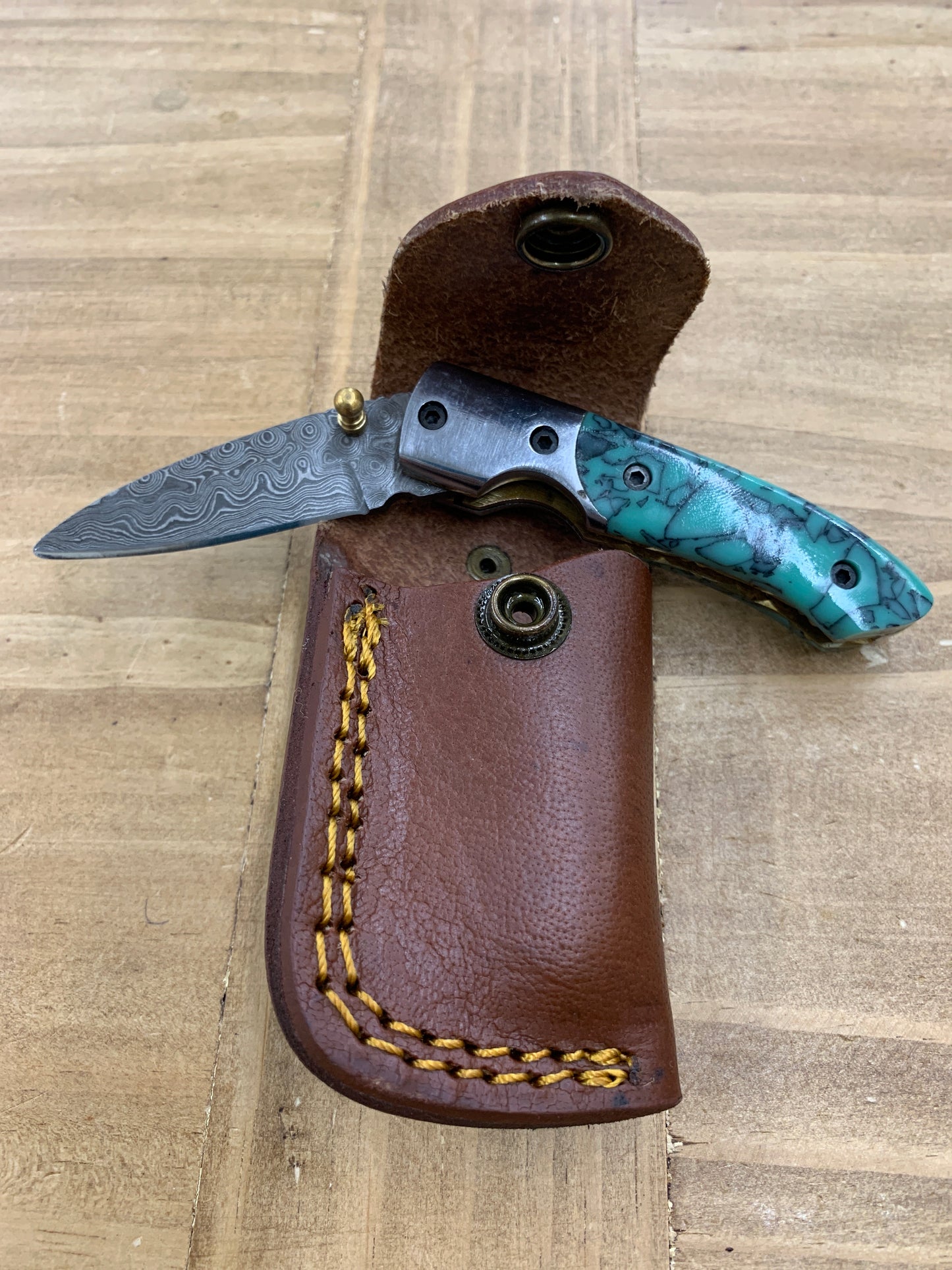 Titan Pocket Knife Small Turquoise Resin