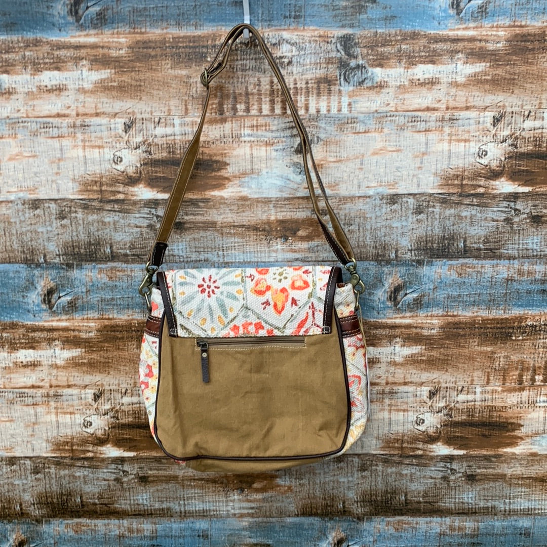 Buckeye shoulder bag