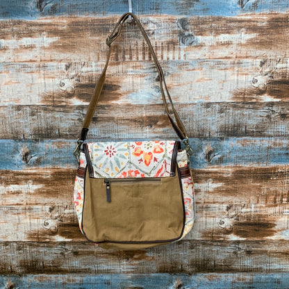 Buckeye shoulder bag