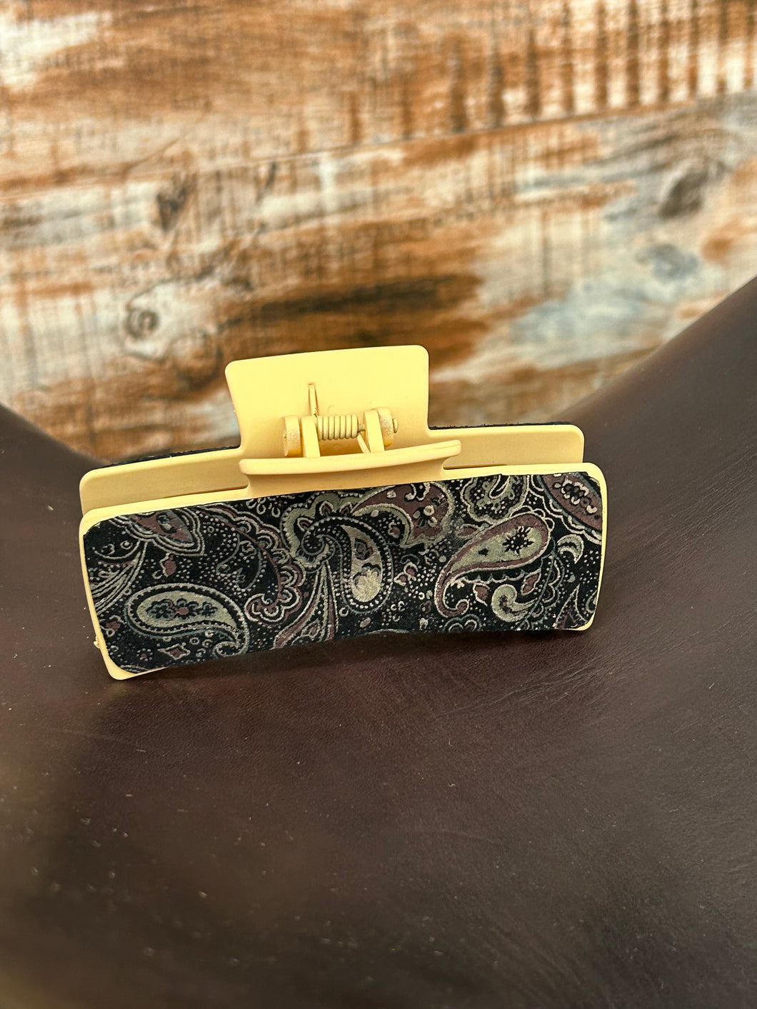 TC Yellow Hair Clip with Black Paisley