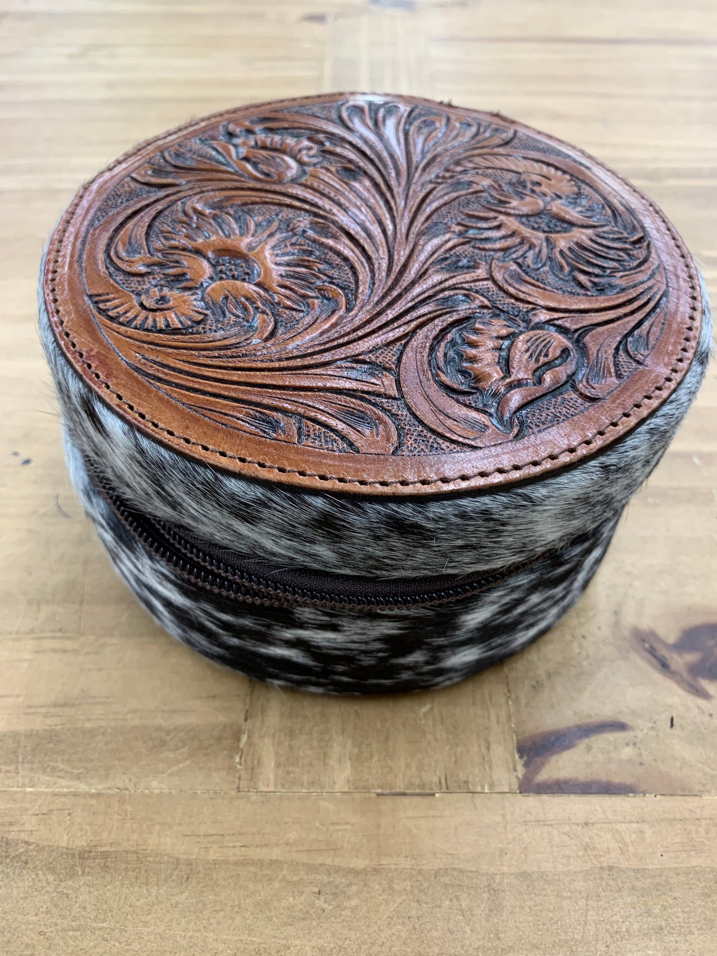 Round Tooled Cowhide Jewelry Box