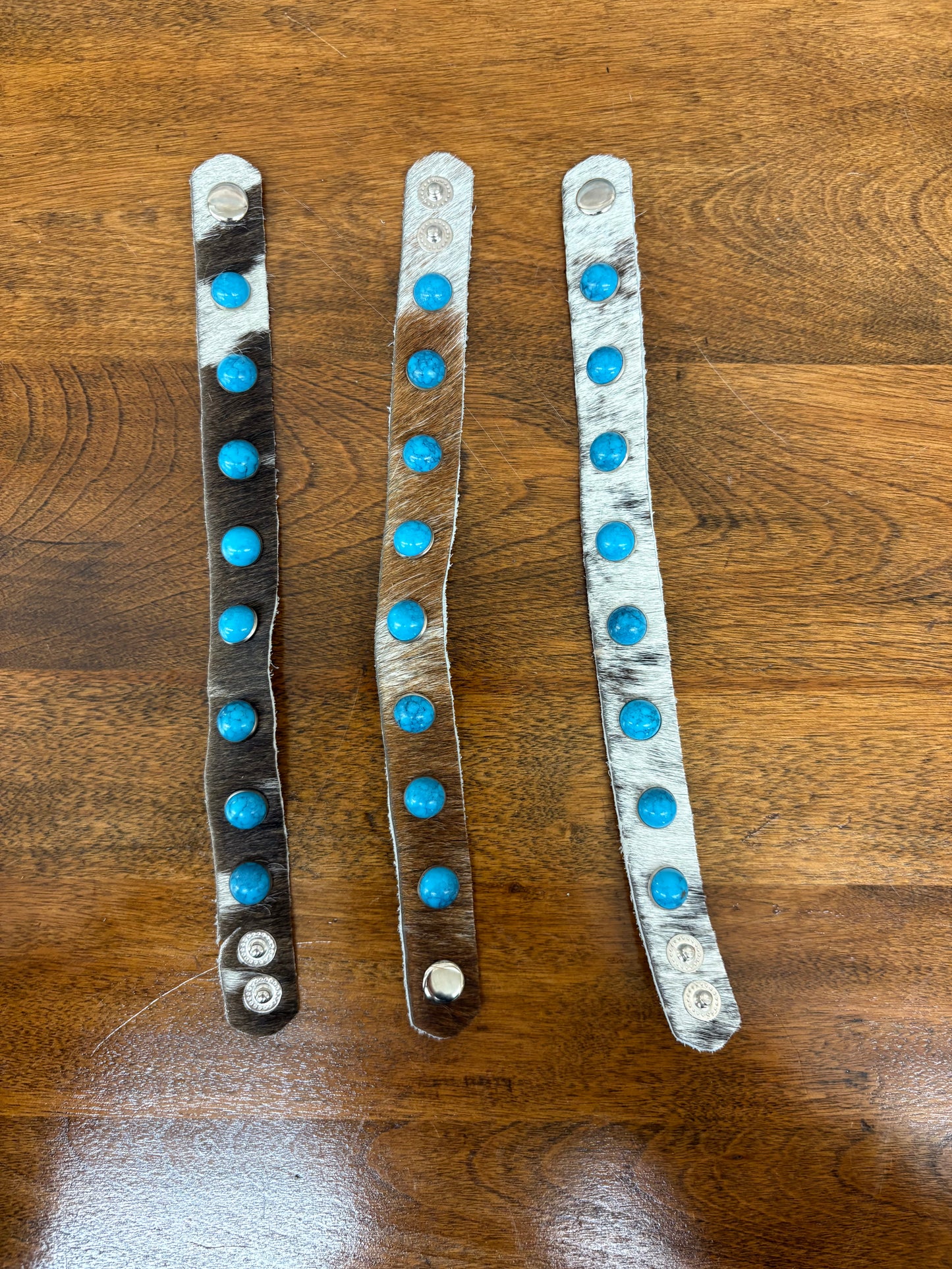 Cowhide w/ Turquoise Stones Bracelet