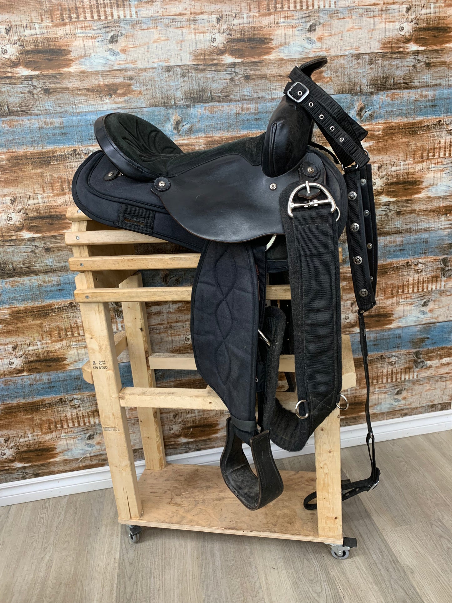 Used SaddleKing Saddle
