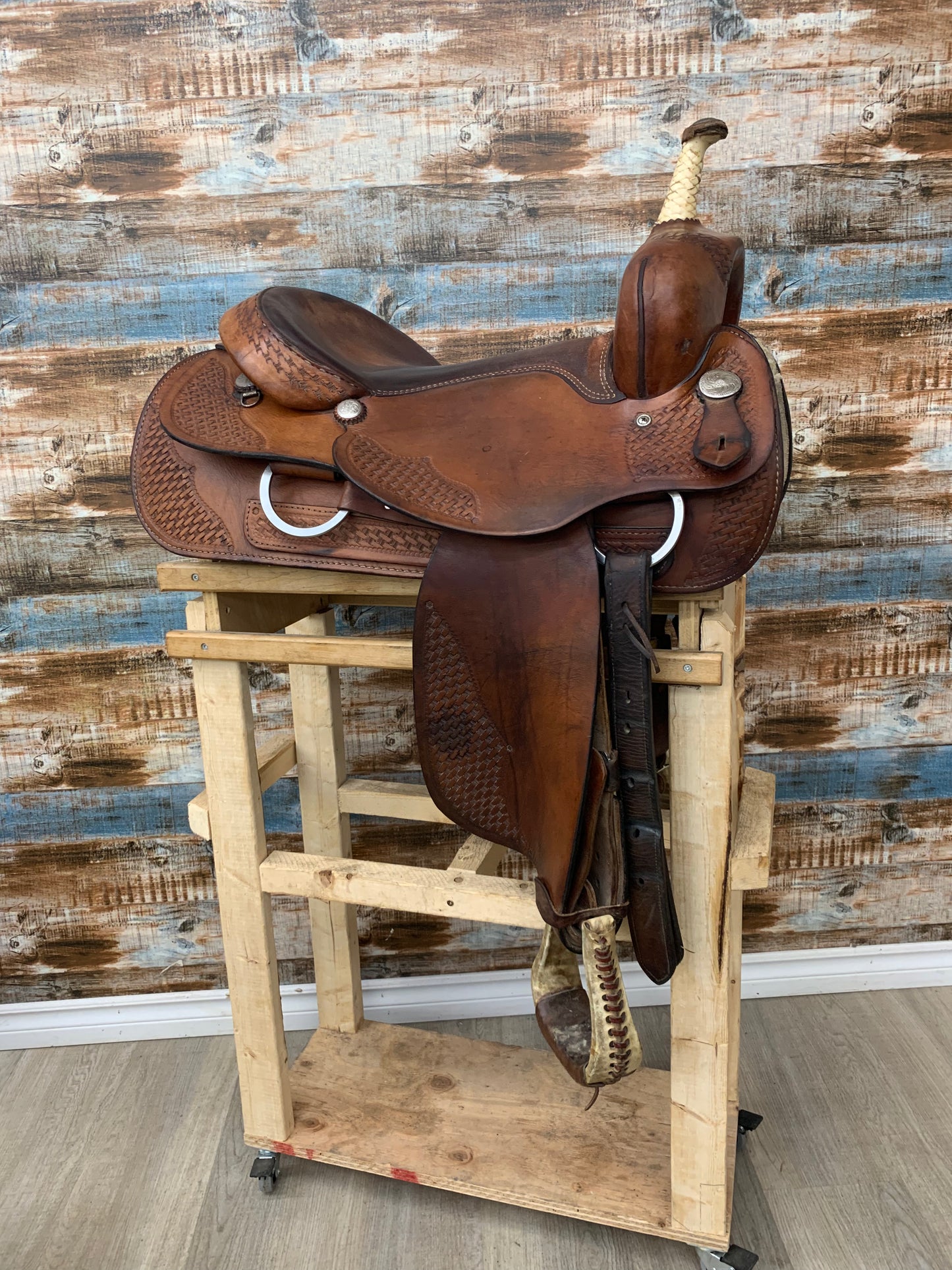 Used Dakota Saddle