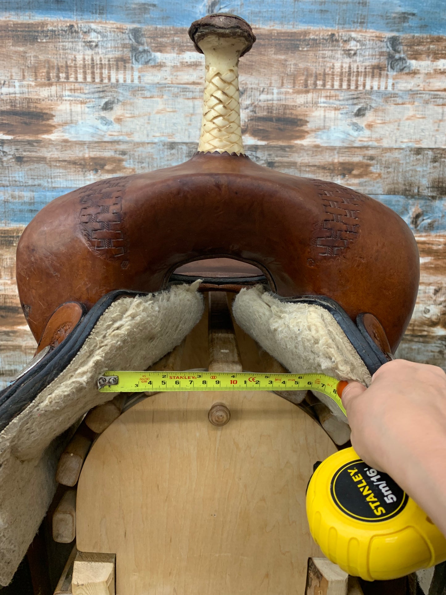 Used Dakota Saddle