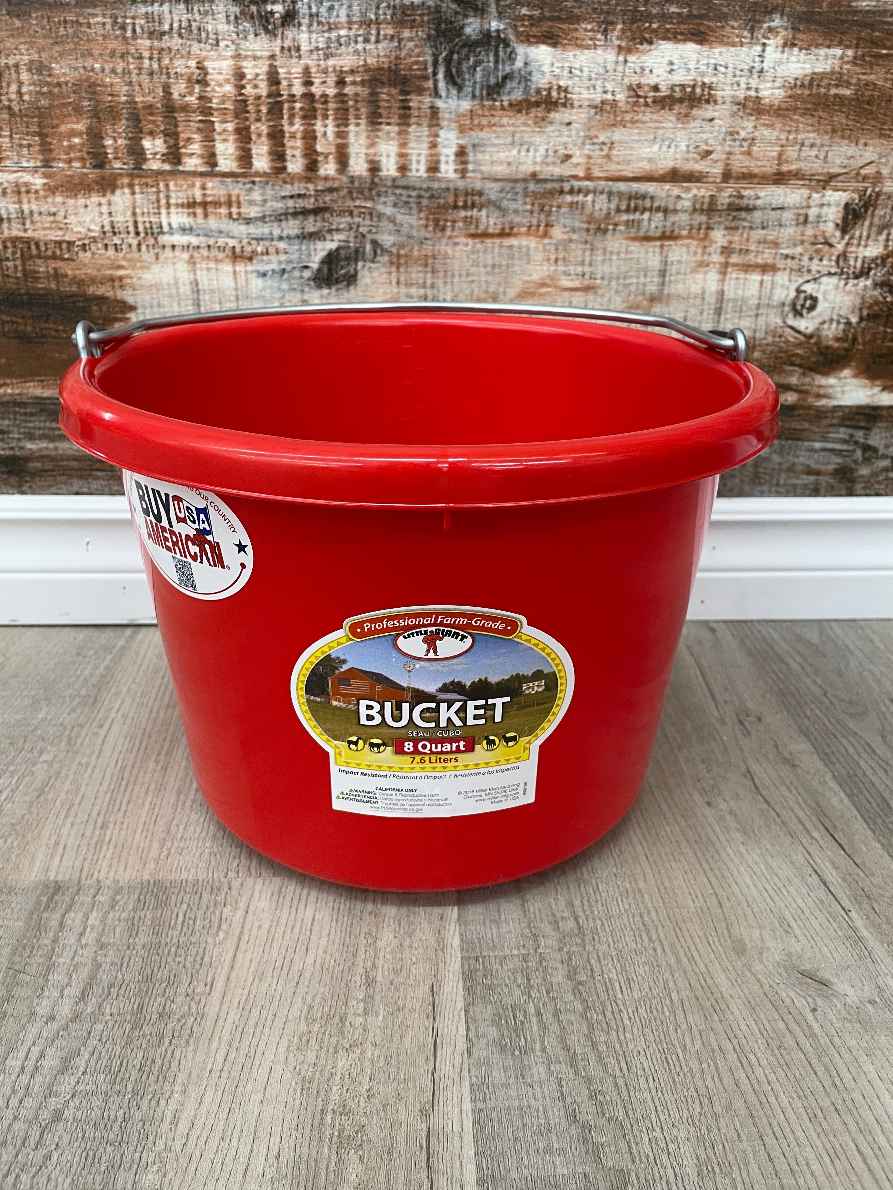 FGS 8 Quart Round Bucket – Britt's Corner Tack Inc.