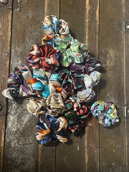 Snowberry Hair Scrunchies